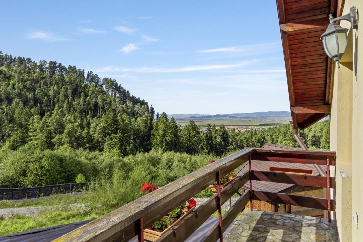 Villa Casa Georgea à Săcele Extérieur photo