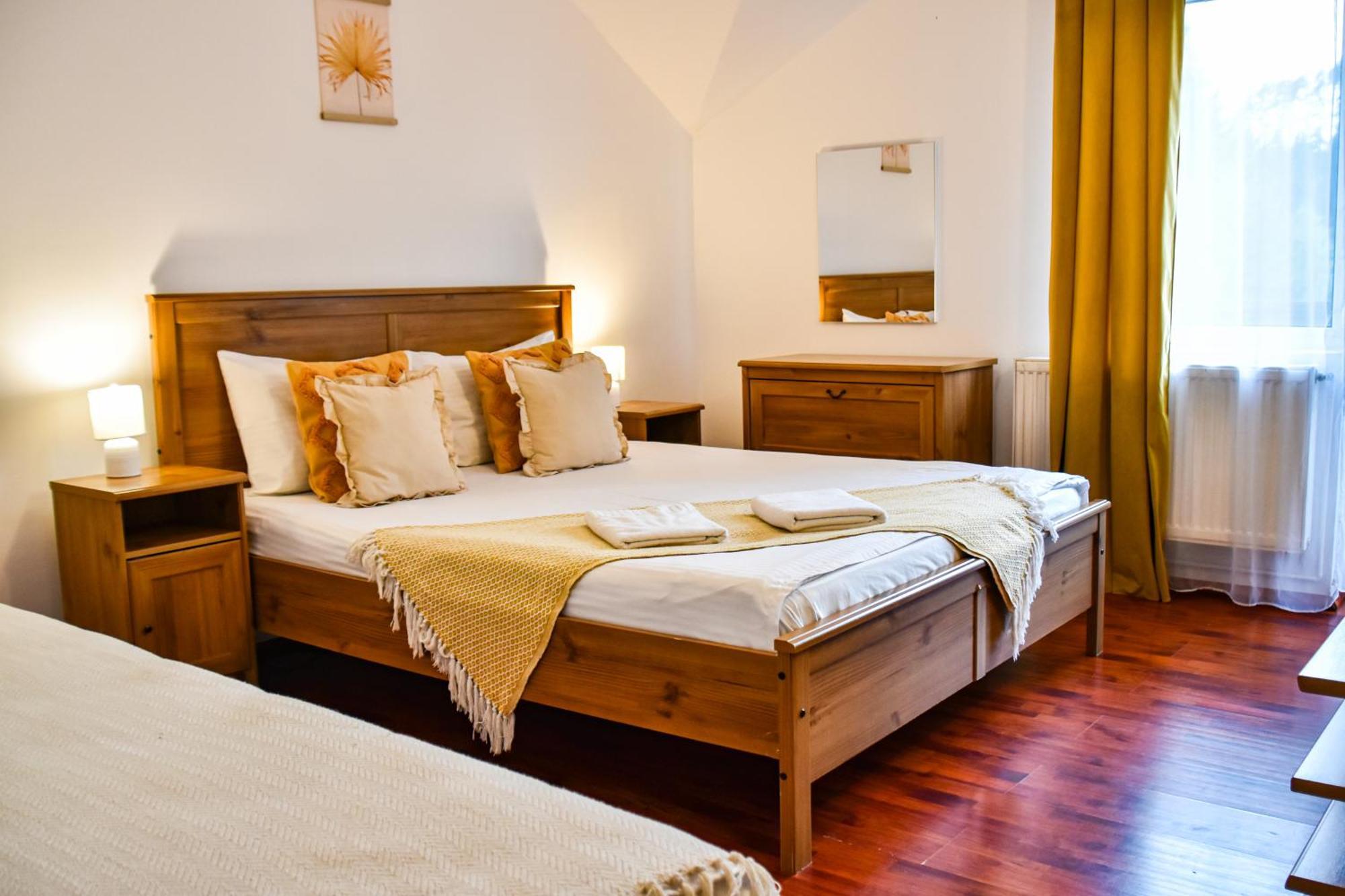 Villa Casa Georgea à Săcele Extérieur photo